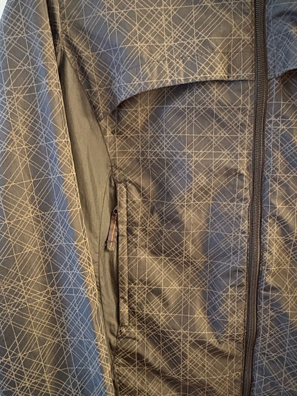 Black and Gray Patterned Running Lightweight Jacket -Nike - Picture 5 of 7